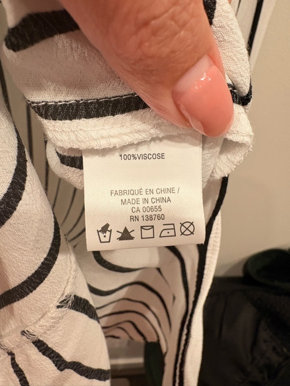335. Reitmans Black and White Vertical Stripe Button-Down Shirt - Picture 4 of 4